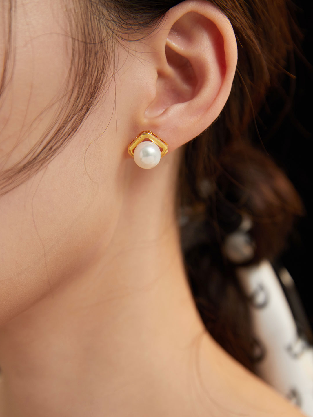 Design sense geometric pearl stud earrings