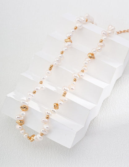 Natural pearl necklace