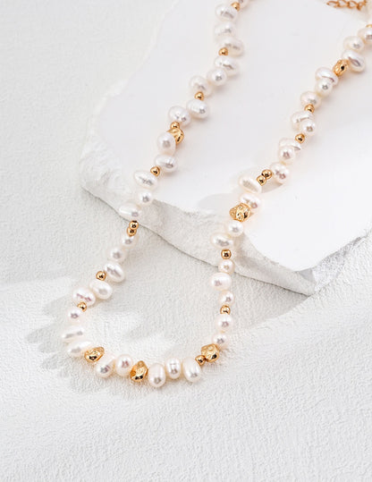 Natural pearl necklace