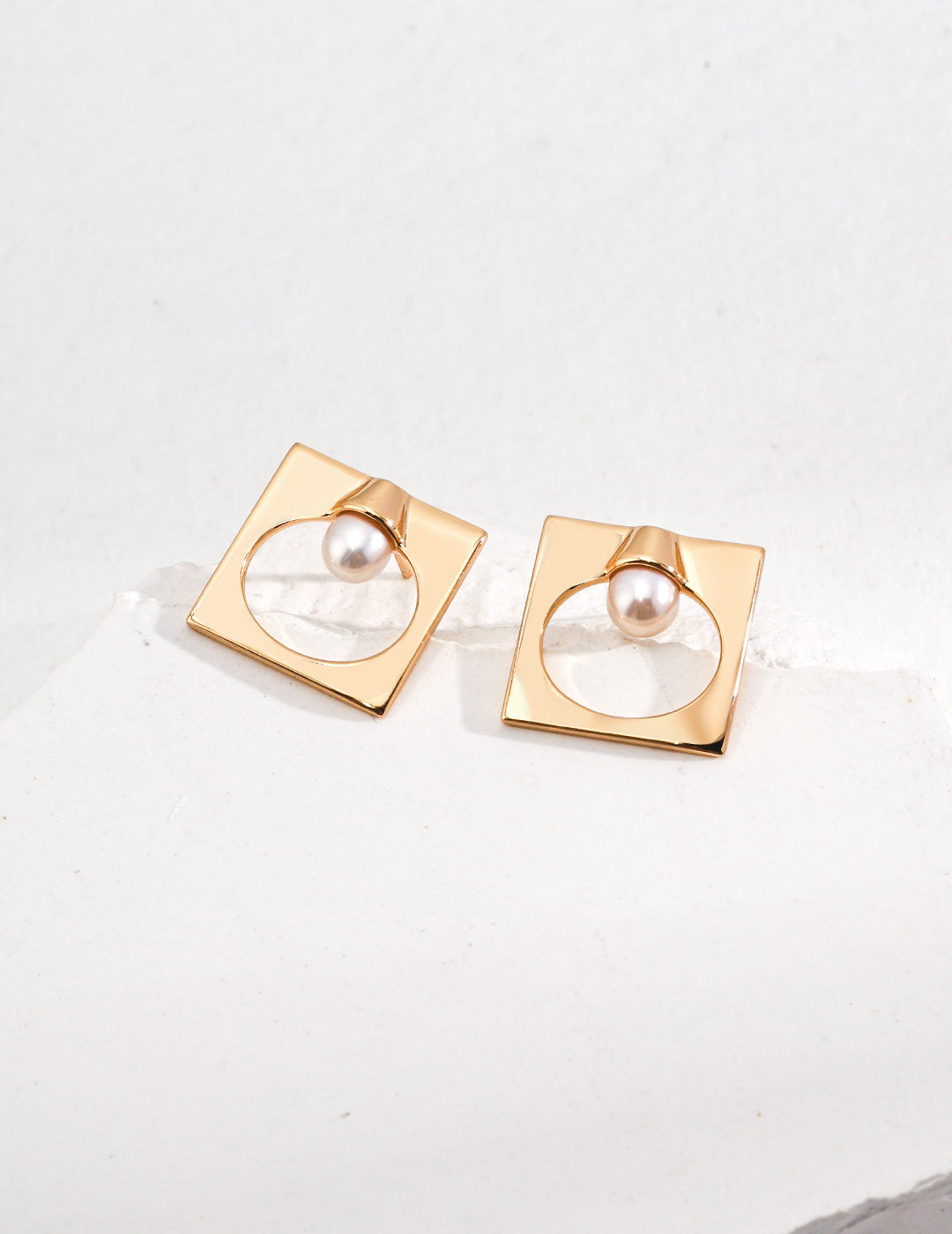 Sterling silver pearl earrings